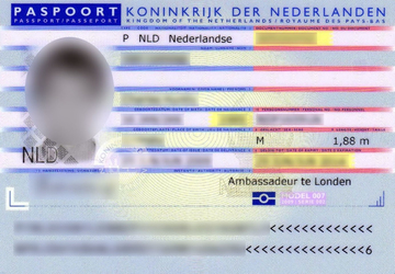 Удостоверение личности приглашающего лица (копия паспорта нидерландов или вида на жительство в нидерландах приглашающего лица для предпринимателей на визу в Нидерланды